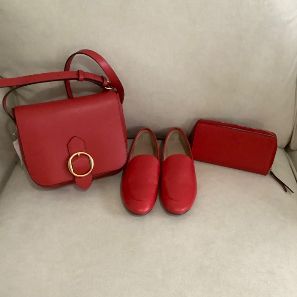 New Red Wallet - Picture 4 of 4